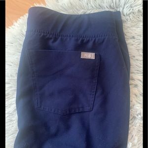 Figs scrub joggers navy blue size medium